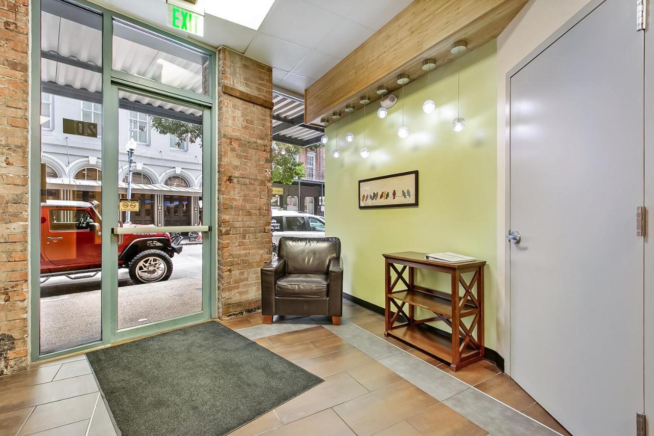 Beautiful Condos Steps from French Quarter and Bourbon St New Orleans Exterior foto