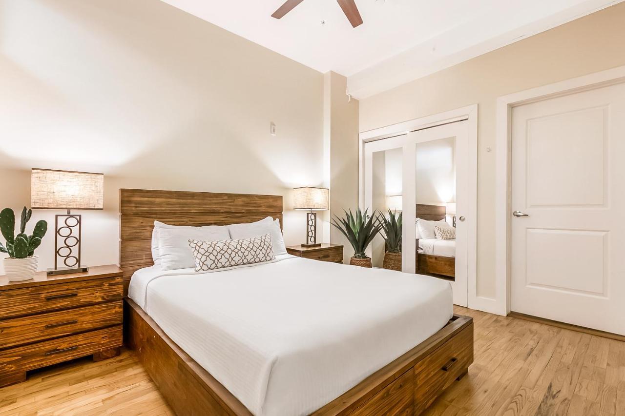 Beautiful Condos Steps from French Quarter and Bourbon St New Orleans Exterior foto