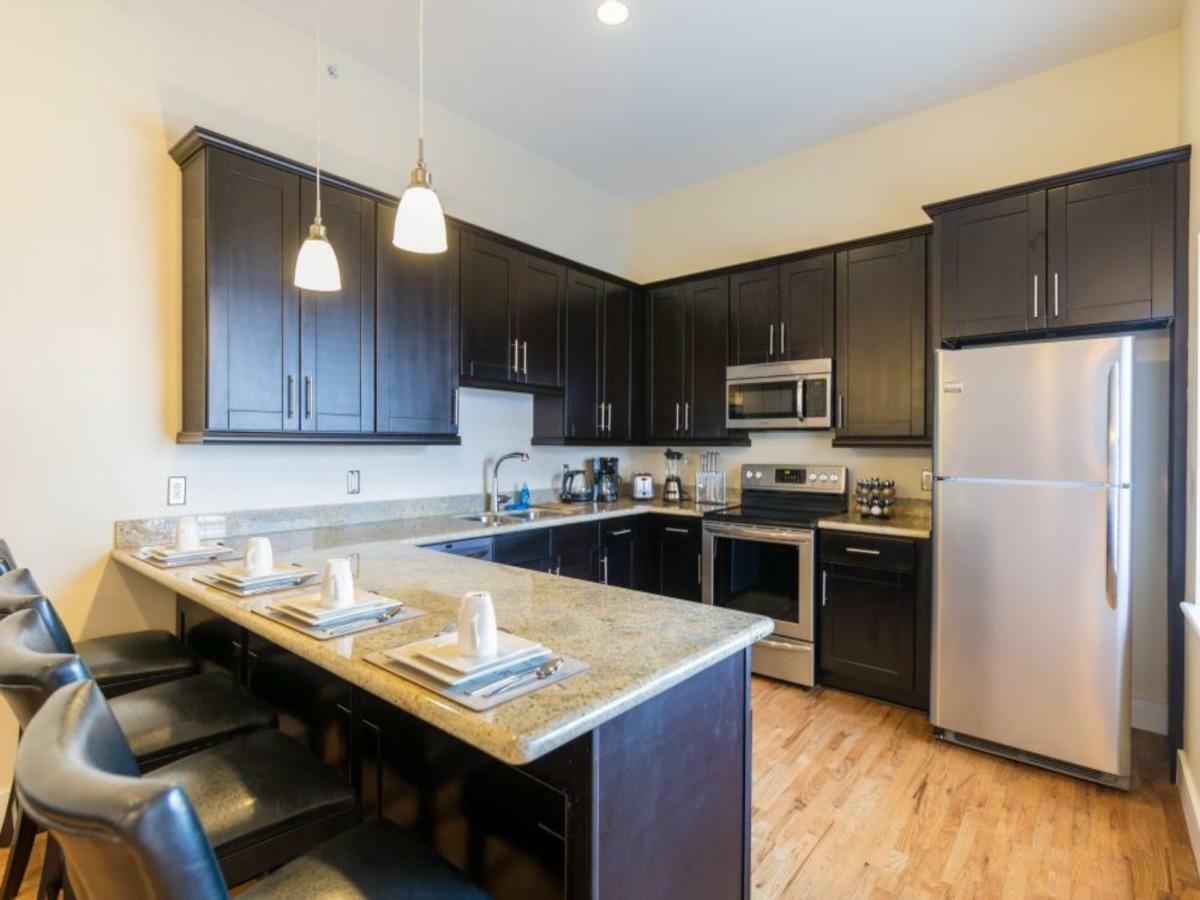 Beautiful Condos Steps from French Quarter and Bourbon St New Orleans Exterior foto