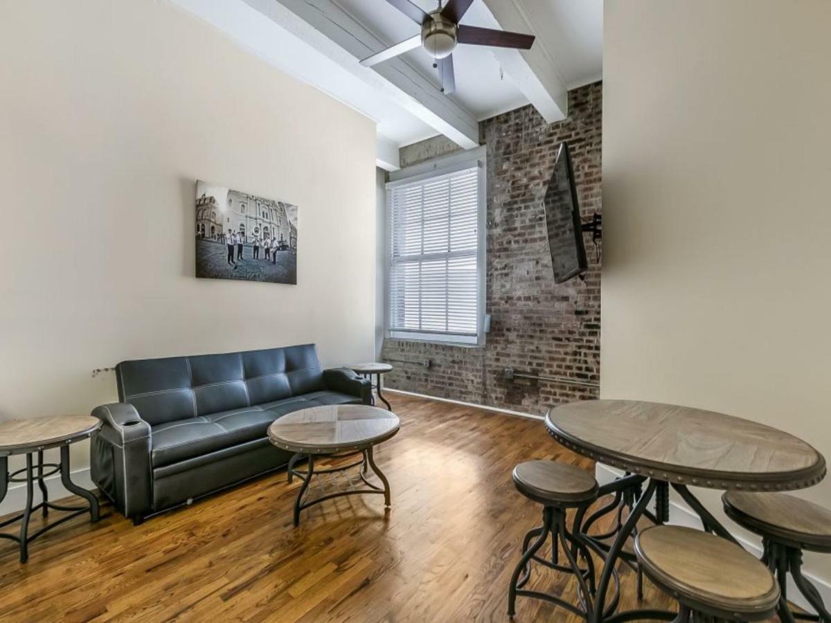 Beautiful Condos Steps from French Quarter and Bourbon St New Orleans Exterior foto